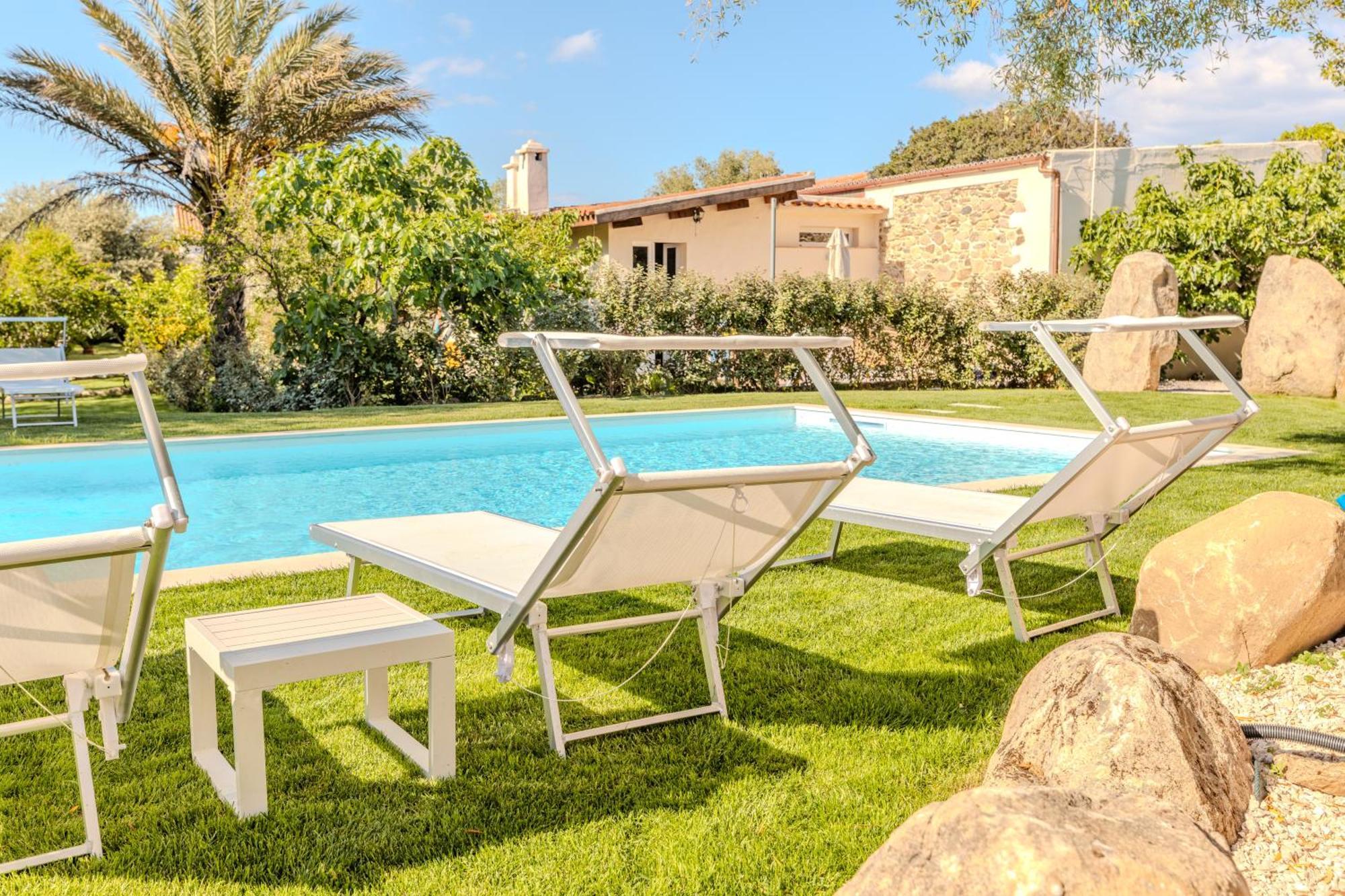 Апартаменты Stazzo San Teodoro La Quercia Piscina Condivisa Экстерьер фото